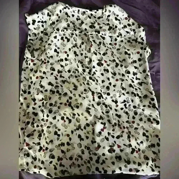 Dalia sleeveless blouse white with  purple dots size small - Picture 5 of 5